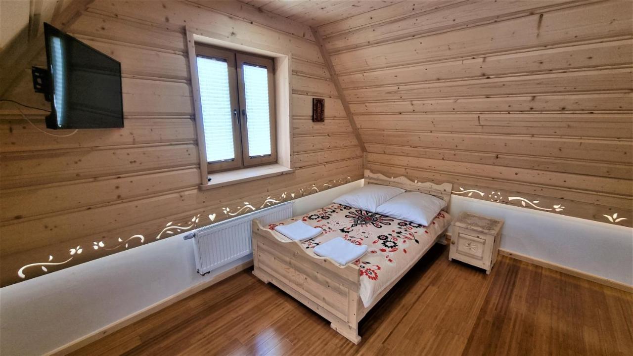Pod Modrzewiami *